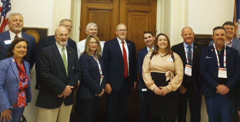 Credit union and League representatives meet with Rep. Morgan Griffith.